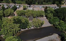 Alojamiento Borde Río habitación